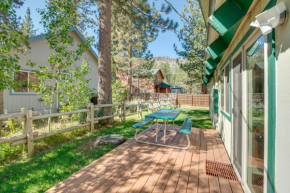 Rustic Tahoe Cabin with Pool Table 11 Mi to Skiing!